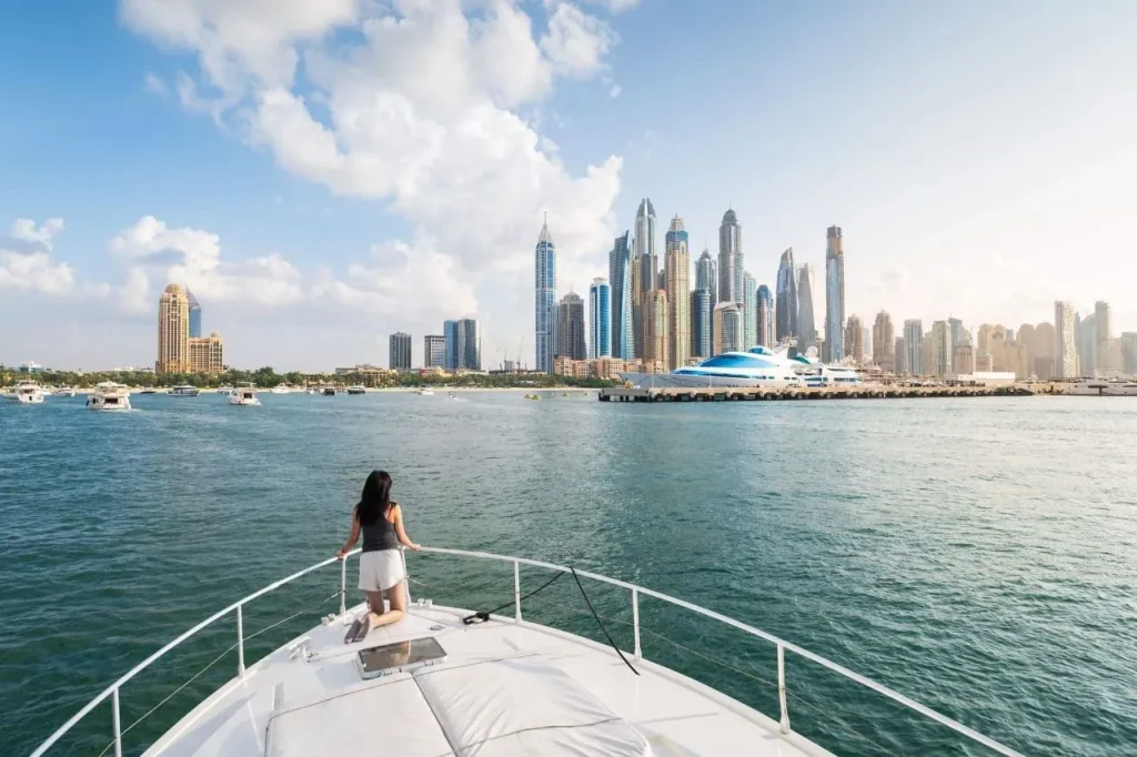 boat ride in dubai